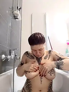 divine eve online show from April 20, 2026, 10:18 am