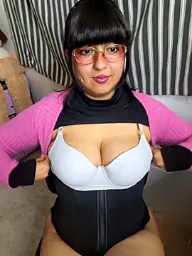 Derry Cooper online show from November 7, 2025, 1:16 am