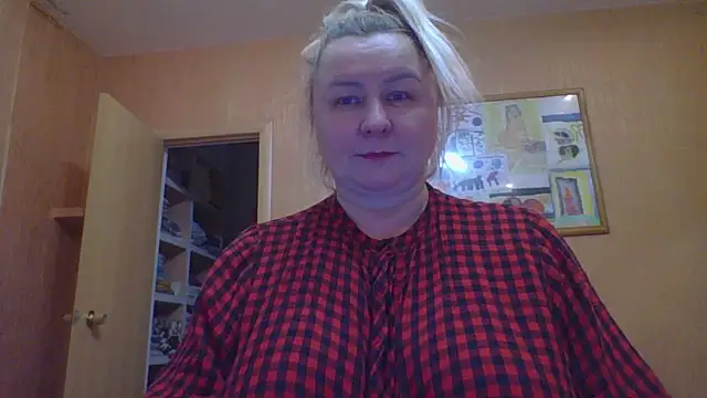 mira robinsonnn online show from February 22, 2026, 12:04 pm