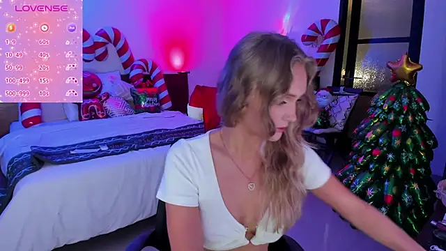 Snapshot of PrincessVS chatting on December 8, 2024, 11:24 am PrincessVS online show from December 8, 2024, 11:24 am