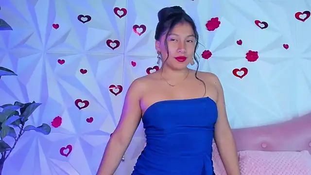 LinnaGardenia online show from March 5, 2025, 2:12 pm