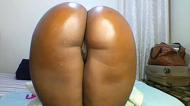 Petitiebooty online show from January 8, 2026, 6:16 am