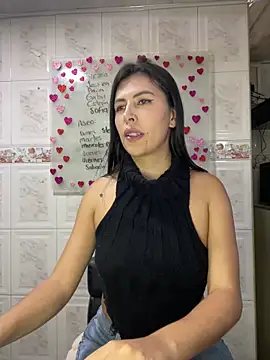 Snapshot of Alanna_atm_ chatting on January 27, 2025, 10:16 pm Alanna atm online show from January 27, 2025, 10:16 pm