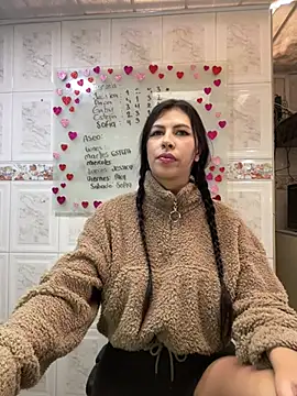 Snapshot of Alanna_atm_ chatting on February 12, 2025, 7:13 pm Alanna atm online show from February 12, 2025, 7:13 pm