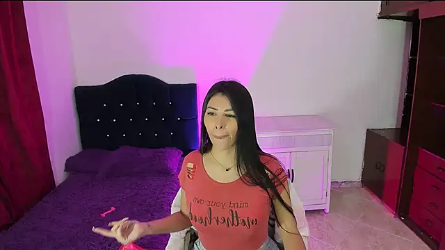 Snapshot of Alanna_atm_ chatting on March 18, 2025, 4:37 pm Alanna atm online show from March 18, 2025, 4:37 pm