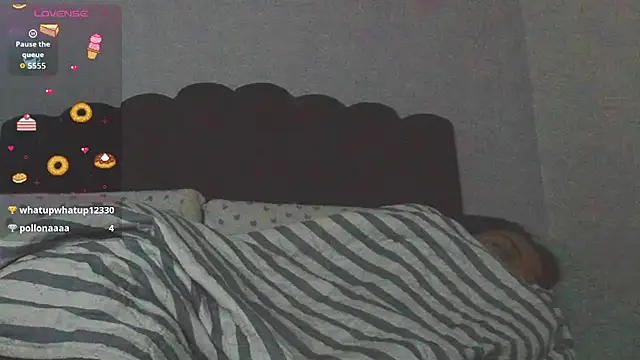 Sofia Clauss  online show from November 4, 2025, 9:52 am