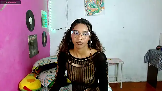 Snapshot of sensitive_brunette chatting on January 16, 2025, 12:34 am sensitive brunette online show from January 16, 2025, 12:34 am