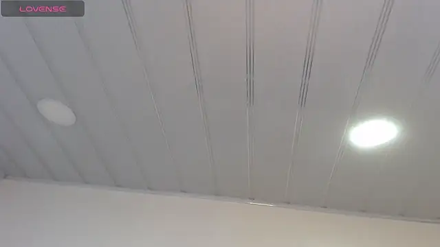 Snapshot of candy_lux_ chatting on June 17, 2026, 6:42 pm candy lux online show from June 17, 2026, 6:42 pm