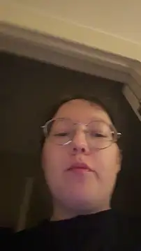 emigooflordXD online show from November 11, 2025, 8:03 am