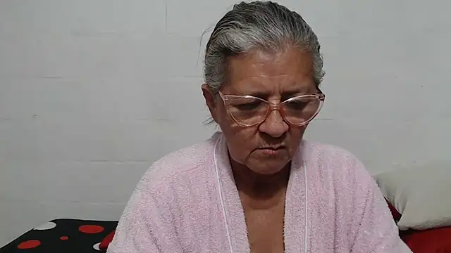 candy mature  online show from December 1, 2025, 10:26 pm