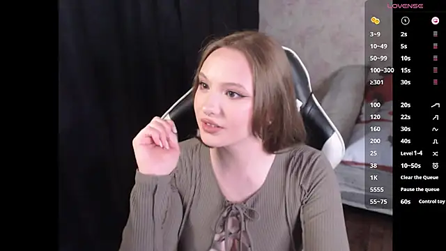 Snapshot of VikaPowers chatting on July 3, 2026, 6:58 pm VikaPowers online show from July 3, 2026, 6:58 pm