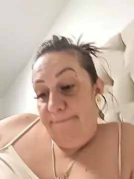 AvaLloyd online show from March 30, 2026, 1:50 am