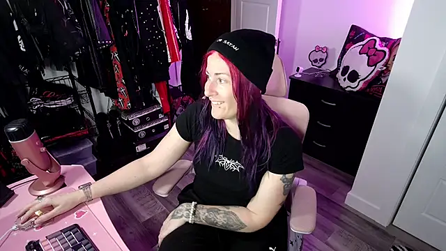 Snapshot of gennyrock chatting on October 26, 2025, 12:38 am gennyrock online show from October 26, 2025, 12:38 am