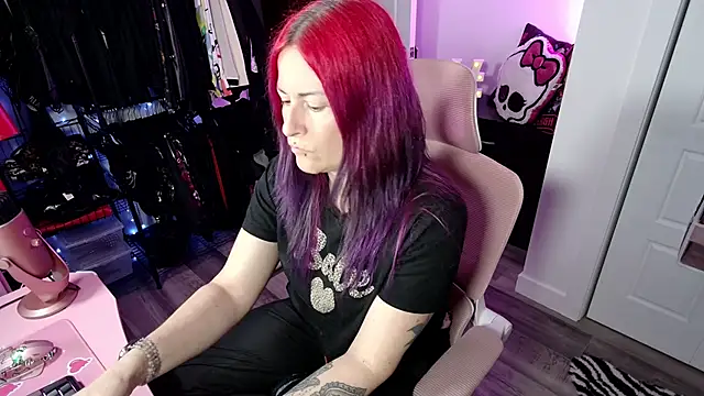 Snapshot of gennyrock chatting on November 13, 2025, 3:27 am gennyrock online show from November 13, 2025, 3:27 am