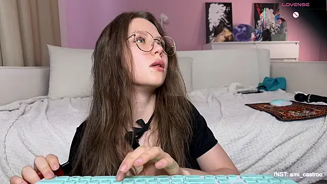 Ameliia castro online show from March 6, 2026, 5:48 am