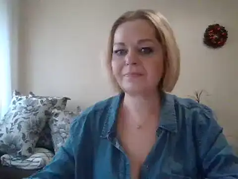 Snapshot of SofiyaPetrova chatting on January 17, 2025, 9:17 am SofiyaPetrova online show from January 17, 2025, 9:17 am