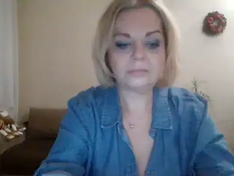 Snapshot of SofiyaPetrova chatting on February 6, 2025, 11:48 pm SofiyaPetrova online show from February 6, 2025, 11:48 pm