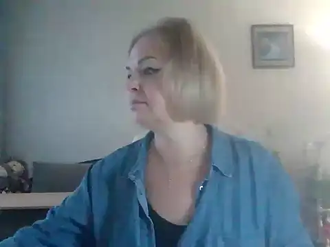 Snapshot of SofiyaPetrova chatting on October 14, 2025, 5:08 am SofiyaPetrova online show from October 14, 2025, 5:08 am