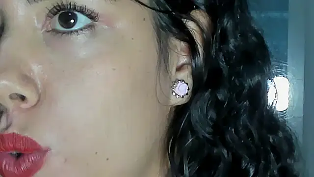 susana monroy online show from February 20, 2025, 11:43 pm