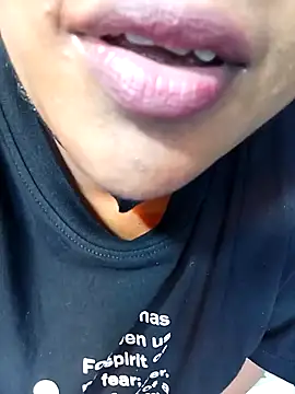 DISNI1997 online show from December 6, 2024, 7:56 pm