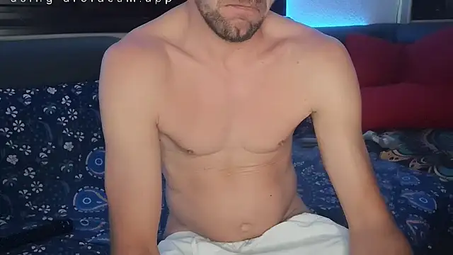 SquirtLover XL online show from May 9, 2026, 2:39 am