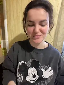 Karolina llove online show from December 5, 2024, 12:11 pm