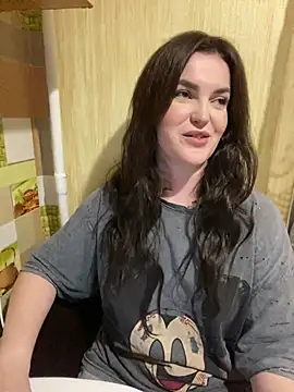 Karolina llove online show from December 19, 2024, 4:35 pm