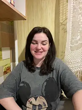 Karolina llove online show from March 2, 2025, 4:32 pm