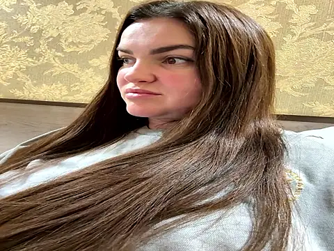 Karolina llove online show from November 25, 2025, 11:21 am