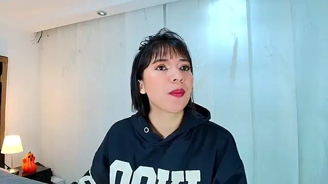 Snapshot of lina_bedoya_ chatting on October 16, 2025, 11:33 am lina bedoya online show from October 16, 2025, 11:33 am