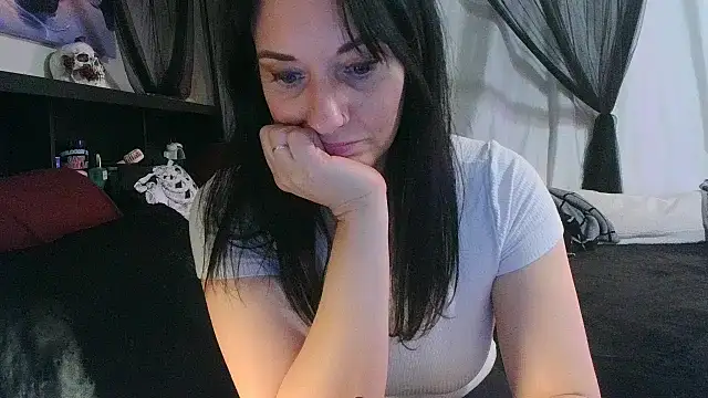 CrystalLakeXO online show from March 25, 2026, 6:19 am