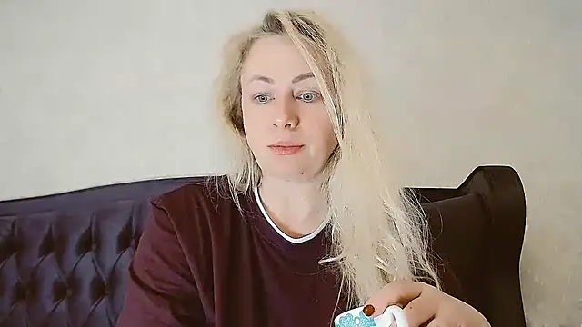 Olesya online show from January 11, 2026, 1:27 pm