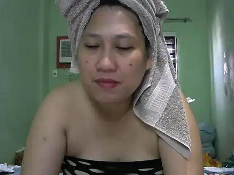 Snapshot of sweetsexysmile chatting on June 17, 2026, 2:03 am sweetsexysmile online show from June 17, 2026, 2:03 am