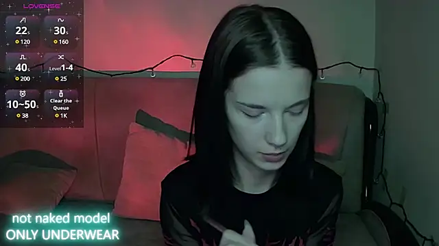 Snapshot of Miya_Dream_UKR chatting on December 22, 2024, 3:11 am Miya Dream UKR online show from December 22, 2024, 3:11 am