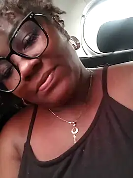 kaorysquirt online show from October 10, 2025, 4:50 pm