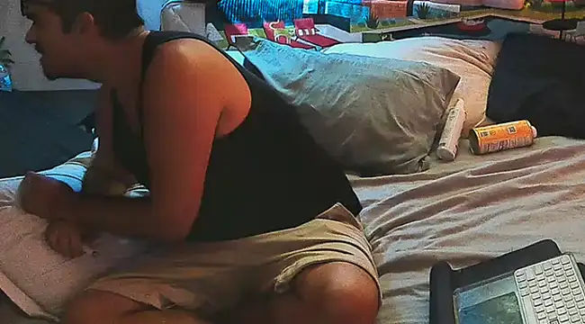 badboybrad11 online show from February 21, 2025, 4:05 pm