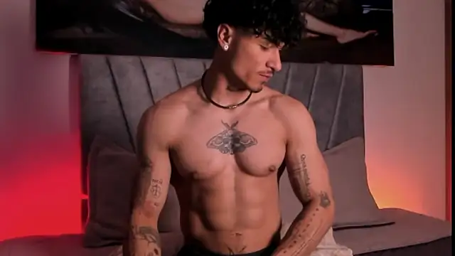 Snapshot of Thomas_Fit1 chatting on January 9, 2026, 1:08 am Thomas Fit1 online show from January 9, 2026, 1:08 am