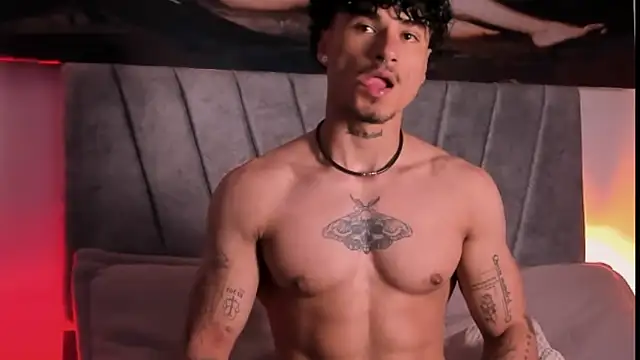 Snapshot of Thomas_Fit1 chatting on January 14, 2026, 2:28 am Thomas Fit1 online show from January 14, 2026, 2:28 am