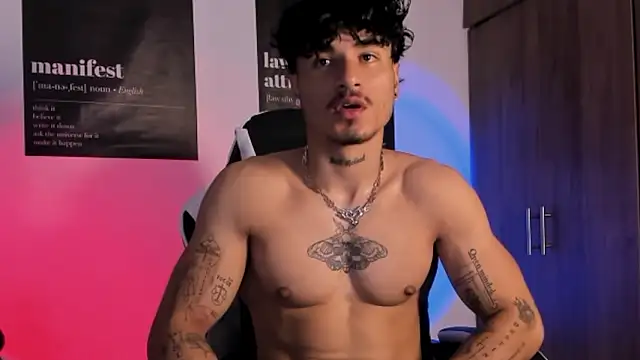 Snapshot of Thomas_Fit1 chatting on February 25, 2026, 4:33 am Thomas Fit1 online show from February 25, 2026, 4:33 am