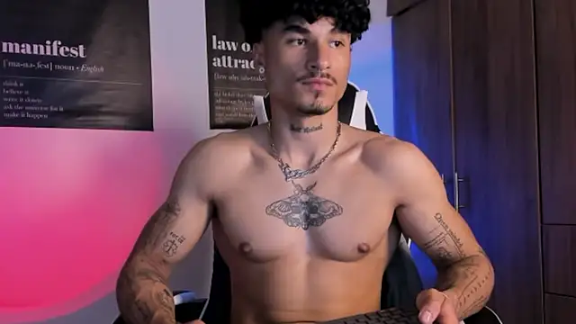 Snapshot of Thomas_Fit1 chatting on March 2, 2026, 5:08 am Thomas Fit1 online show from March 2, 2026, 5:08 am