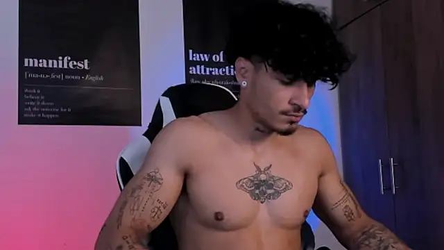 Snapshot of Thomas_Fit1 chatting on March 10, 2026, 4:56 pm Thomas Fit1 online show from March 10, 2026, 4:56 pm