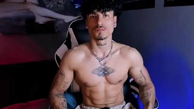 Snapshot of Thomas_Fit1 chatting on April 6, 2026, 1:58 am Thomas Fit1 online show from April 6, 2026, 1:58 am