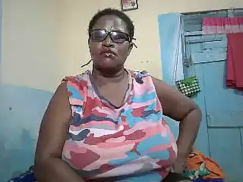 Snapshot of sexy_bigboobss chatting on February 25, 2026, 8:18 pm sexy bigboobss online show from February 25, 2026, 8:18 pm