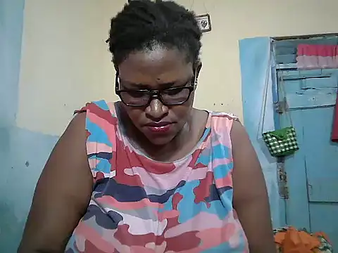 Snapshot of sexy_bigboobss chatting on March 3, 2026, 7:25 am sexy bigboobss online show from March 3, 2026, 7:25 am