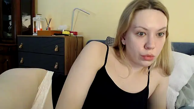 Snapshot of Scarlettford chatting on December 4, 2024, 10:13 am Scarlettford online show from December 4, 2024, 10:13 am