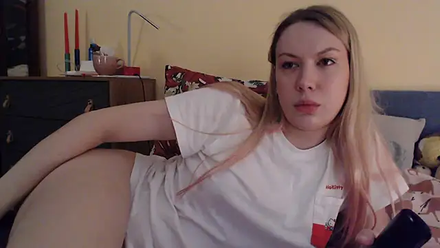 Snapshot of Scarlettford chatting on December 19, 2024, 1:40 pm Scarlettford online show from December 19, 2024, 1:40 pm