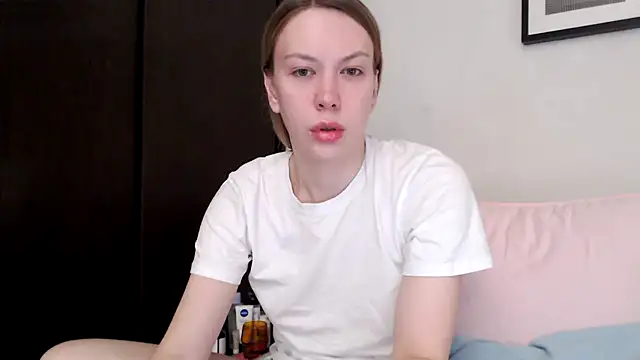 Snapshot of Scarlettford chatting on November 5, 2025, 4:40 pm Scarlettford online show from November 5, 2025, 4:40 pm