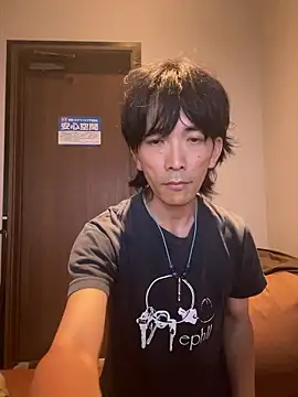 Snapshot of Katakuriko-Denpun chatting on June 2, 2026, 12:18 pm Katakuriko-Denpun online show from June 2, 2026, 12:18 pm