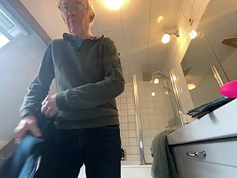 martxxxxx online show from February 19, 2026, 11:17 am