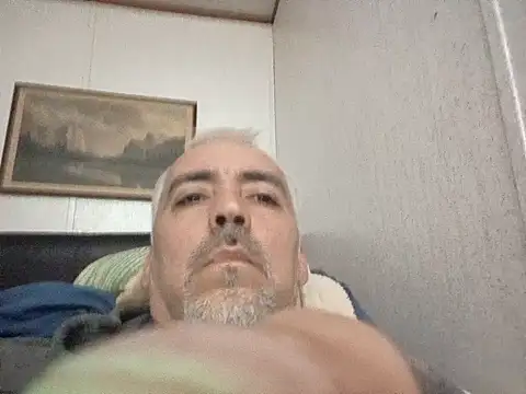 Xoc8  online show from March 17, 2026, 11:08 pm